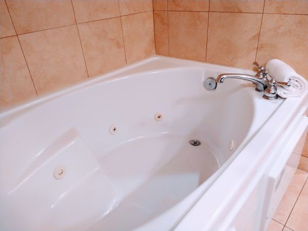 Jetted Tub Replacement in Rocky River