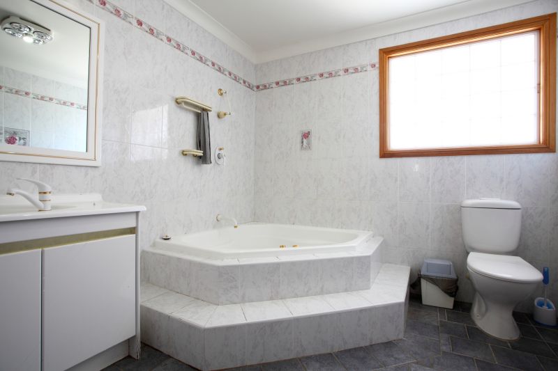 Top Bathtub Installation Companies in Hinckley, OH