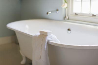 Top Bathtub Installation Companies in Willoughby, OH